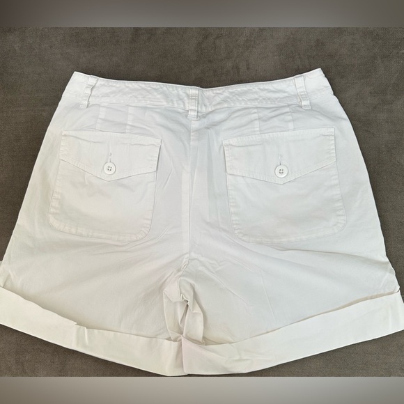Talbots White Shorts- Size 10 Petite - Picture 2 of 7